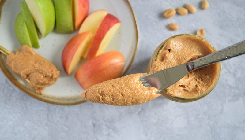 knife with homemade cinnamon peanut butter