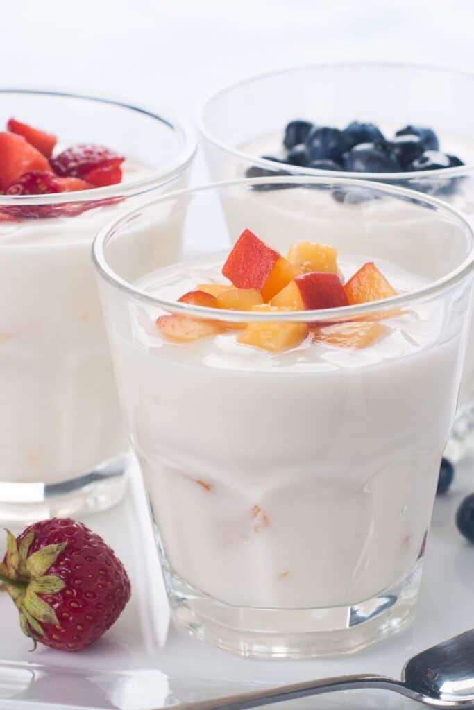 yogurt parfait with fruit