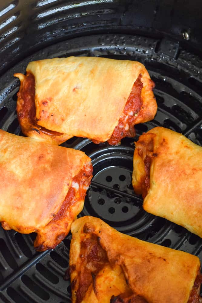 Cooked pizza bites in the air fryer