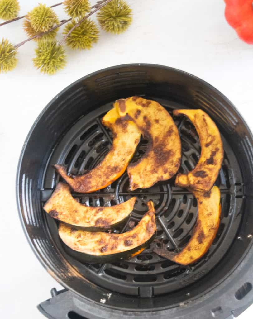 acorn squash with olive oil and cinnamon in air fryer