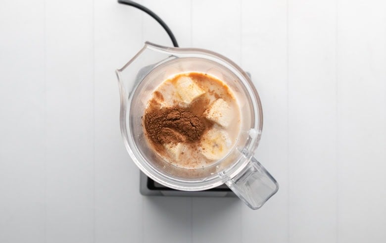 ingredients for cottage cheese smoothie in blender