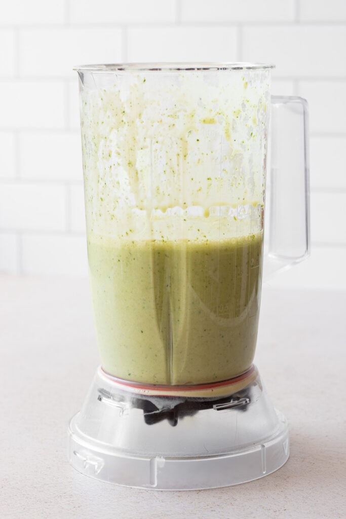 blender with ingredients for spinach muffins